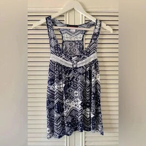 Annabelle Women’s Blue/White Aztec Print Layering Tank Top SZ M